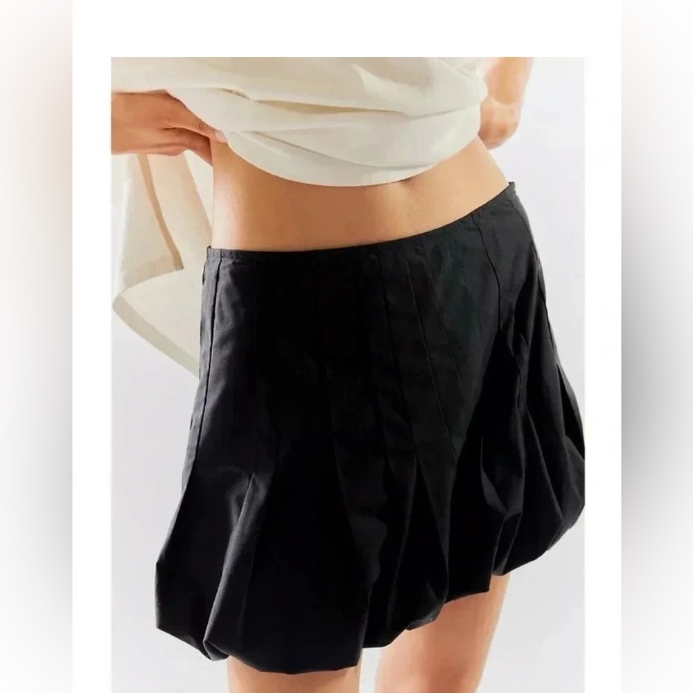 Anthropologie Geel Cloud Mini Skirt in Black - Picture 3 of 8